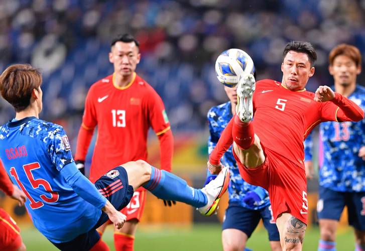 中国足球vs日本场面回放